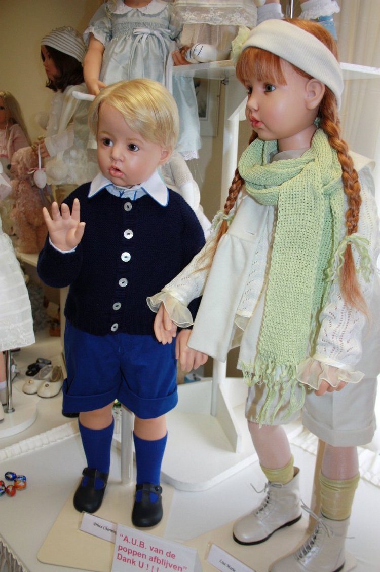 Первый показ новой коллекции 2016 года из резин от Hildegard Gunzel