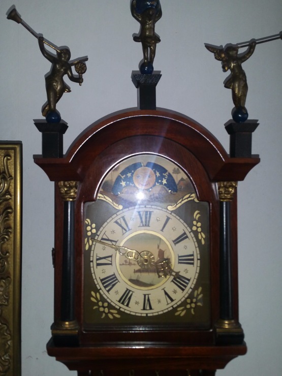 Старинные часы еще идут. Коллекция старинных часов - часть вторая