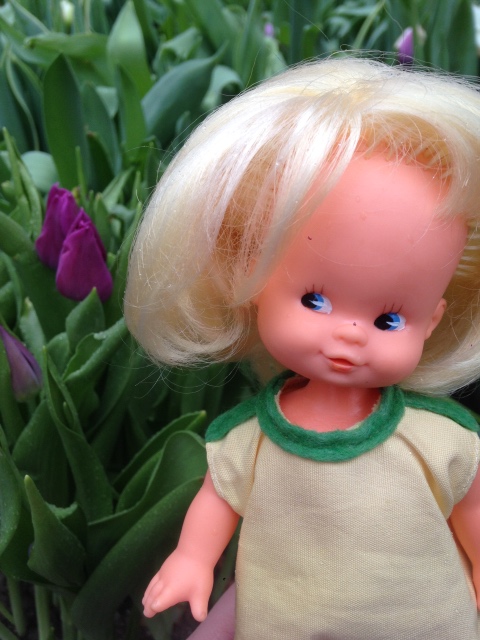 Фотосессия куклы ГДР Косолапки в Аптекарском огороде (фото 9)