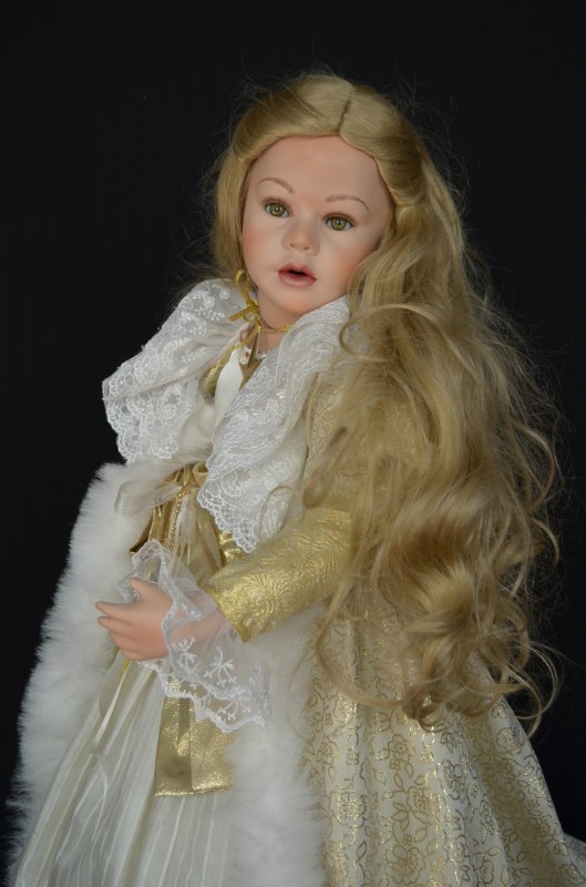 Очаровательная сказочная фарфоровая волшебница