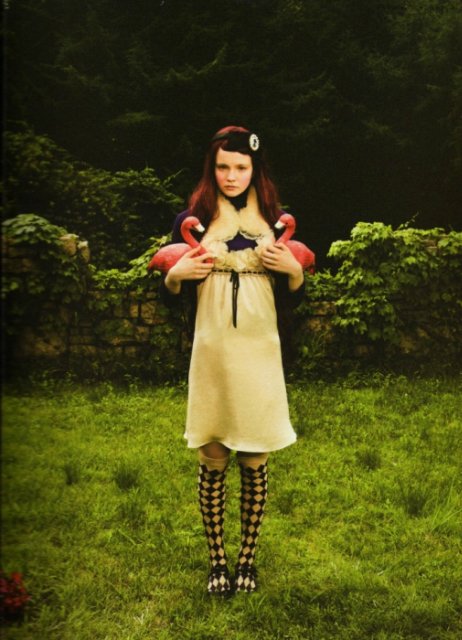 Глубока ли кроличья нора или Хэллоуин в Зазеркалье