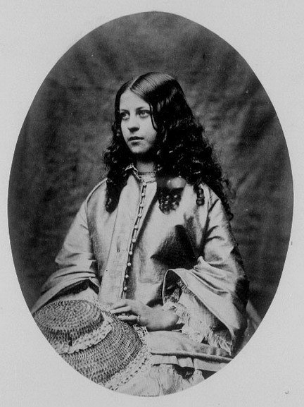 Кто Вы, мистер Кэррол или Каждый пишет, как он дышит. Фотоработы сказочника и математика | Бэйбики Кто Вы, мистер Кэррол или Каждый пишет, как он дышит. Фотоработы сказочника и математика