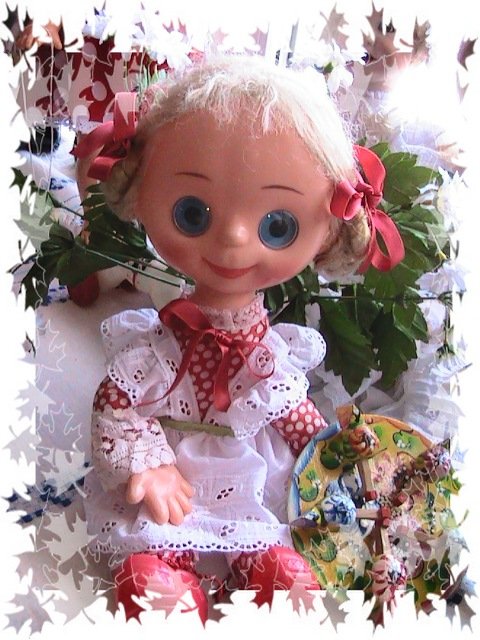 Куклы. Просто куклы и Мишка всех поздравляют с 2014 новым ГОДОМ