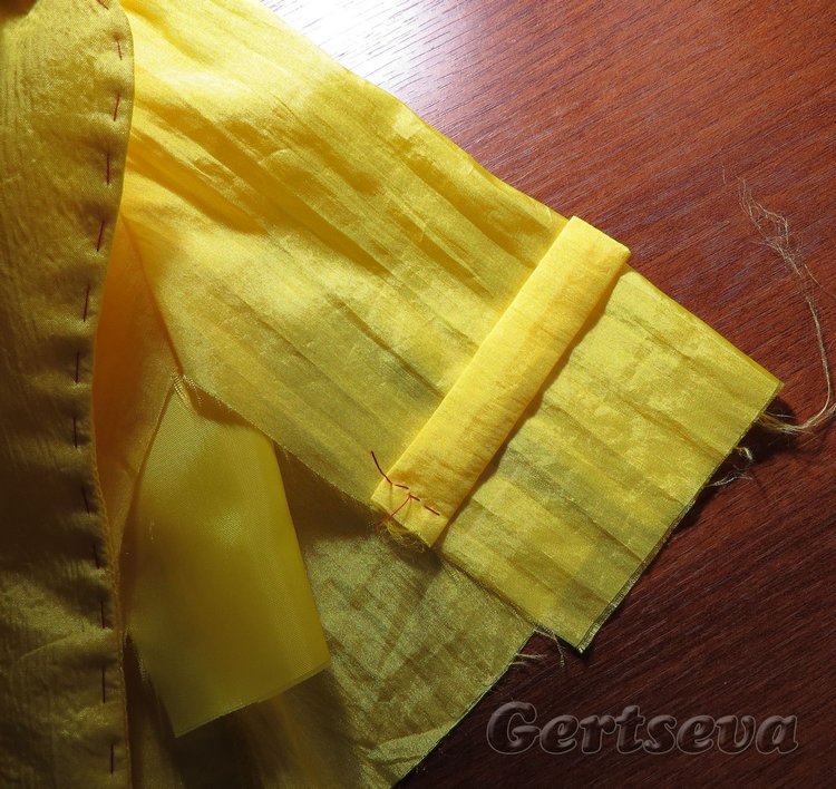 Мастер класс по пошиву плащика для куклы, выкройка