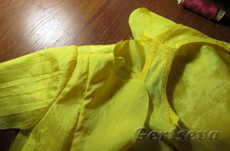 Мастер класс по пошиву плащика для куклы, выкройка