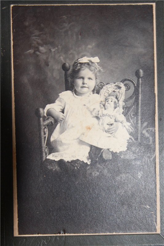 Тайна старой коробки (бумажные куклы 1892 года)