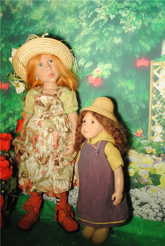 Мы купили два билета - уезжаем завтра в лето