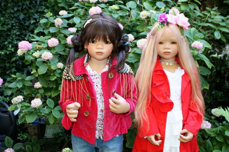 Солнечный денек в саду. Часть третья - Лилит и Анна Лу