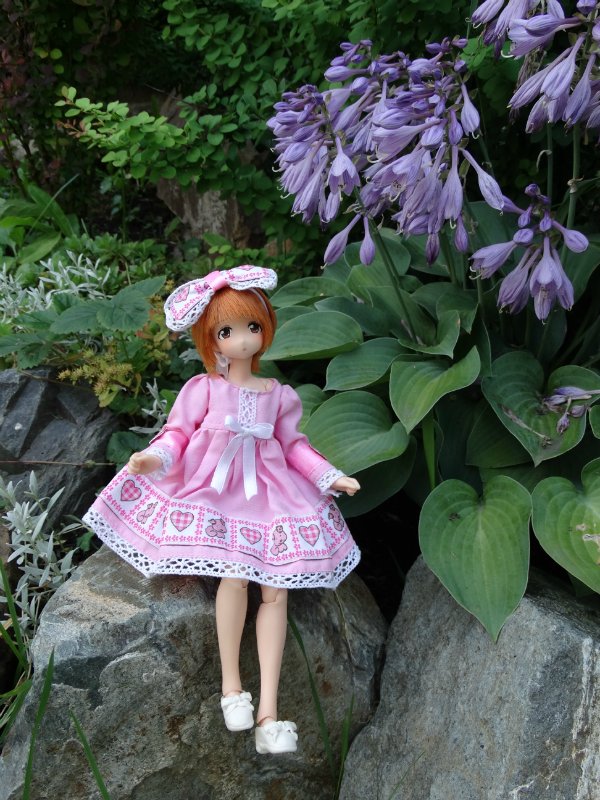 Дюймовочка в сказочном саду (фото 10)