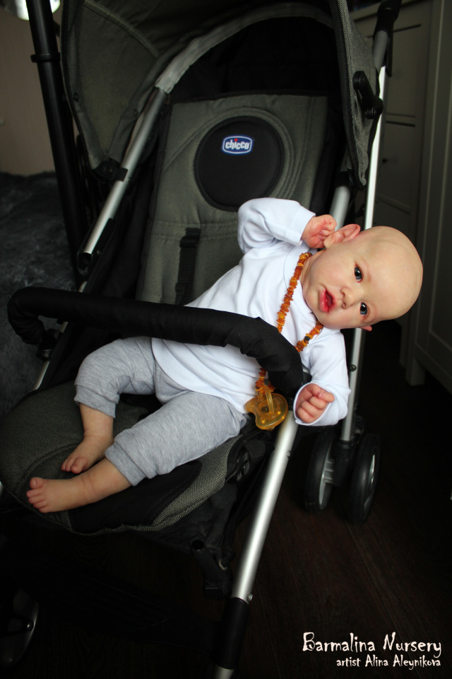 Ну и тут не обошлось без сходства. Малыш реборн