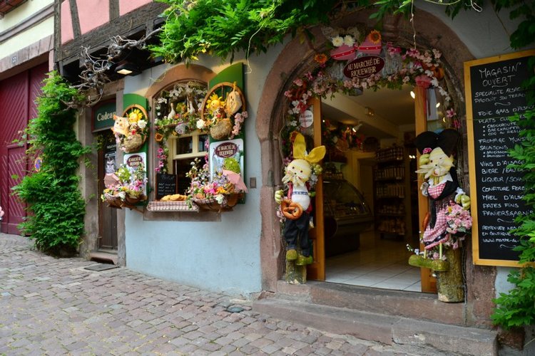 Очарование стринных французских городов