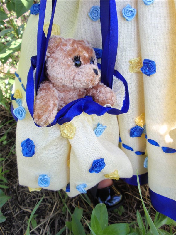 Солнечная цветочница Анюта. Эксперименты с переодеванием могут быть нескончаемы