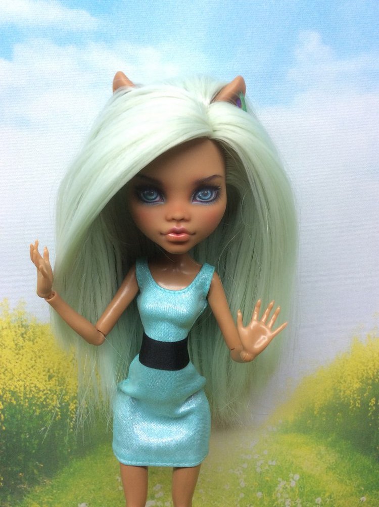 Я рисую, куклам лица я рисую