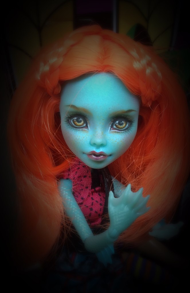 Я рисую, куклам лица я рисую