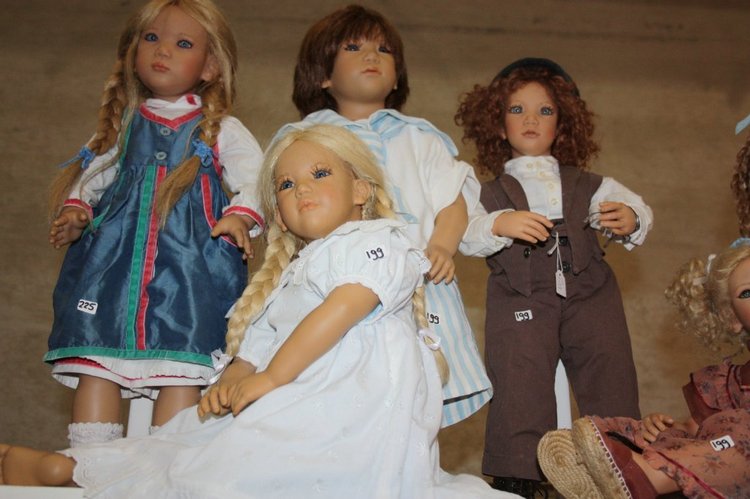 Выставка кукол, мишек тедди, кукольных домиков и миниатюры в Den Bosch (Нидерланды) 24-25 октября 2015 год. Часть вторая