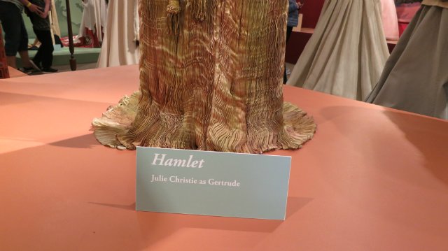 Как за неприметным фасадом может скрыватся просто удивительный Клондайк!!! Или "Это я удачно зашел!!!!!"