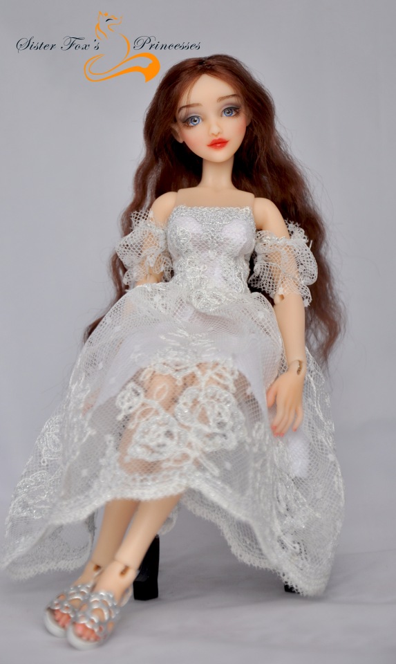 Девочки в кружевных платьях. Шарнирные куклы SisterFox | Бэйбики Девочки в кружевных платьях. Шарнирные куклы SisterFox (фото 9)