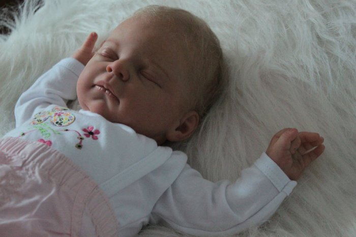 Спящий ангелок Ребекка. Кукла реборн Виктории Вишни