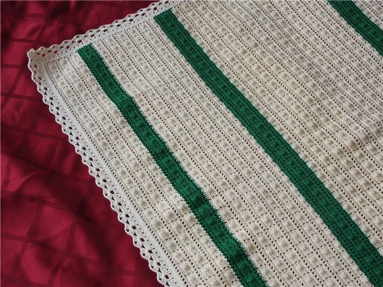 Большой вязаный плед для куклы (малыша) (фото 3)