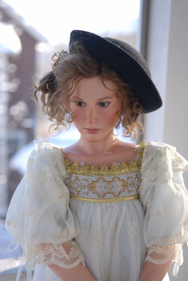 Два офицера и девушка, или поздравляю вас с Праздником Любви