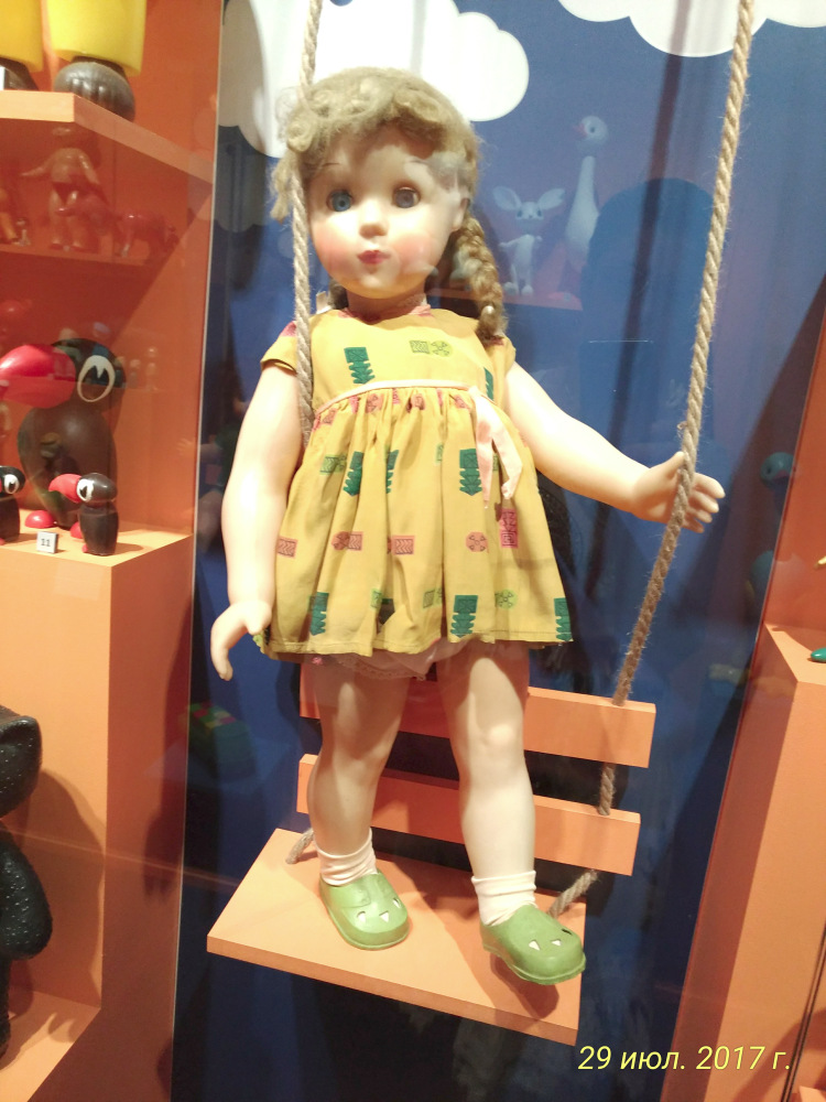 Выставка «Все лучшее – детям. Игрушки 1950–1980 годов из коллекции Сергея Романова». Часть 2