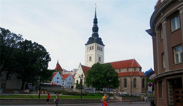 Средневековый Таллинн-город живой истории
