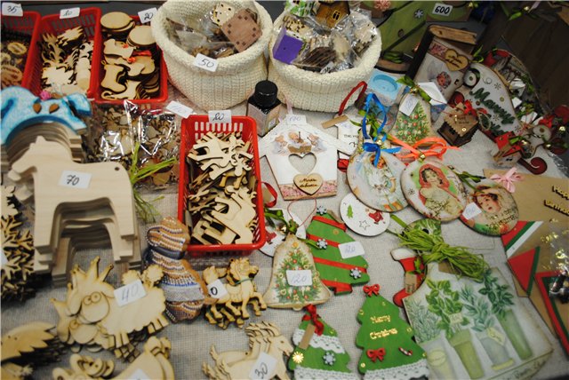 Выставка на Тишинке "Атмосфера творчества". Октябрь 2014. Пройдемся по первому этажу выставки