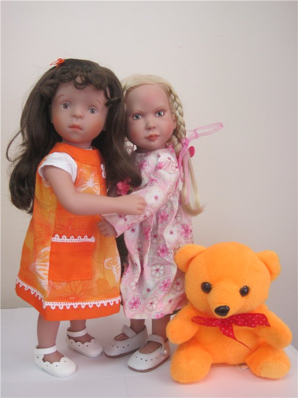 Куколки с рисованными глазками – Элли (Элен от Звернадзе) и Тата (Кати Круз)