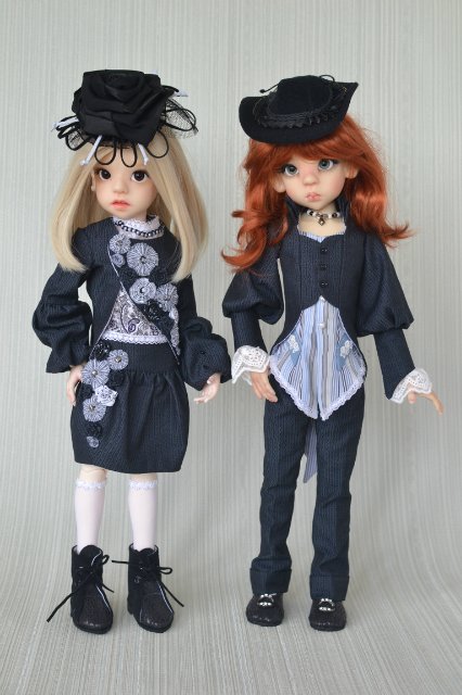 "Черно-белое" настроение. Модели Лайла и Иззи Kaye Wiggs