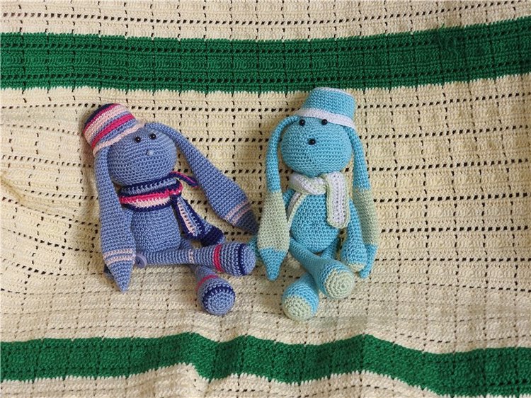 Амигуруми авторский - серый Зайка, игрушка вязанная спицами (фото 4)