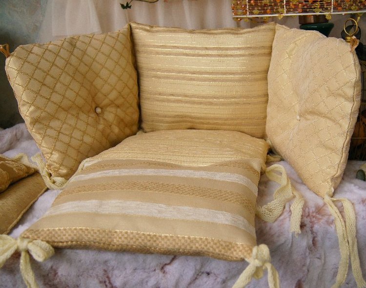 Очень мягкая мебель для кукольного интерьера. Уютная фотосессия с продолжением (фото 9)