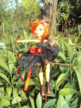 Monster High: Как две красавицы гулять в сад ходили