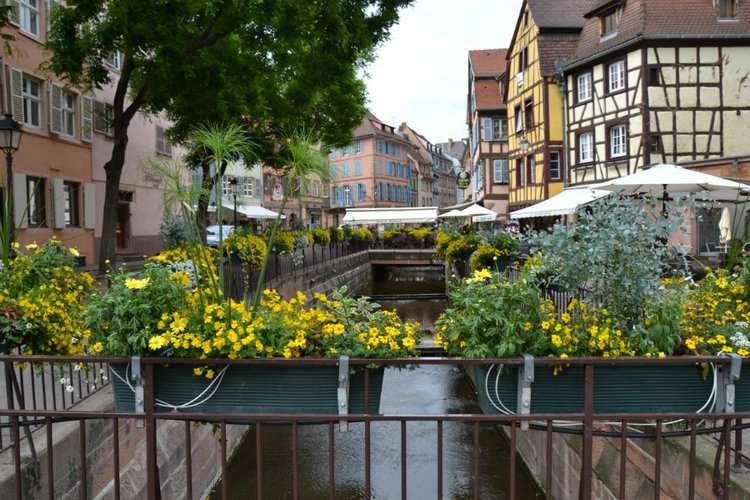 Очарование стринных французских городов