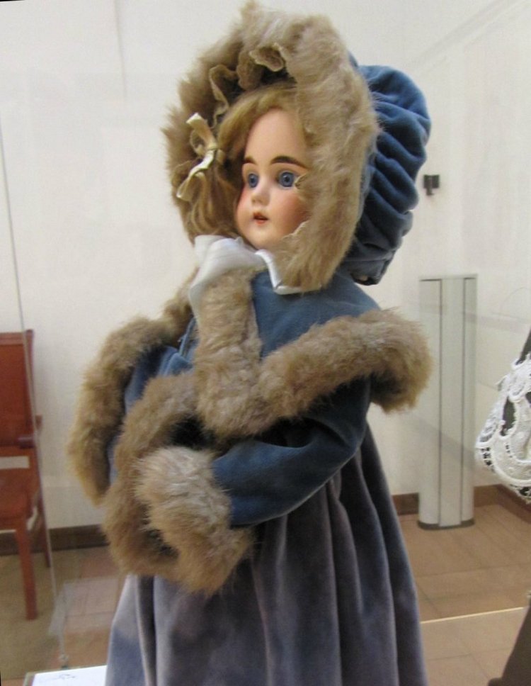 «Мода по-взрослому. Истории из кукольного гардероба» - выставка в Музее-заповеднике «Царицыно» - продолжение - 6-ой зал.