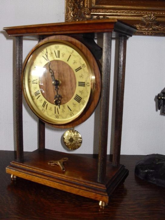 Старинные часы еще идут. Коллекция старинных часов - часть вторая (фото 4)