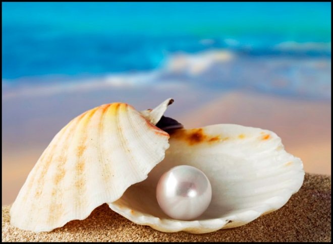 Мил мне жемчуг нежный на груди твоей