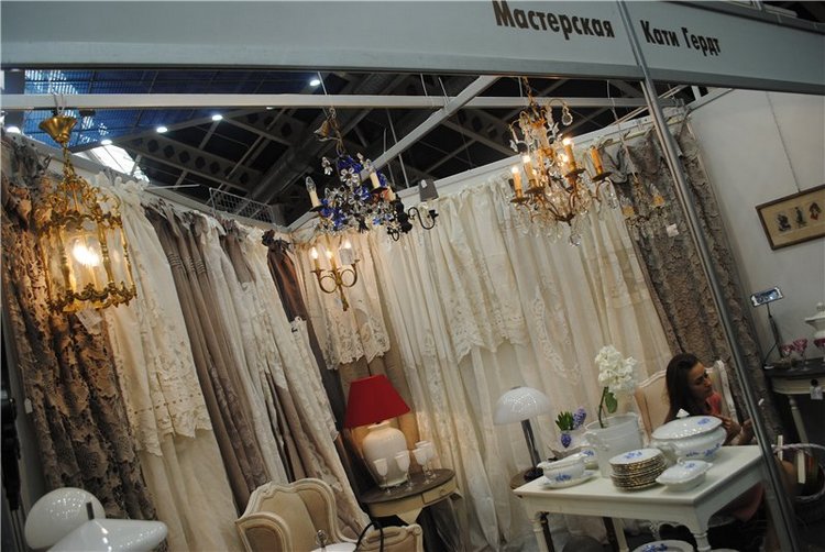 На Тишинку мы пошли – там сокровища нашли. Взгляд на «Блошиный рынок» со второго этажа | Бэйбики На Тишинку мы пошли – там сокровища нашли. Взгляд на «Блошиный рынок» со второго этажа