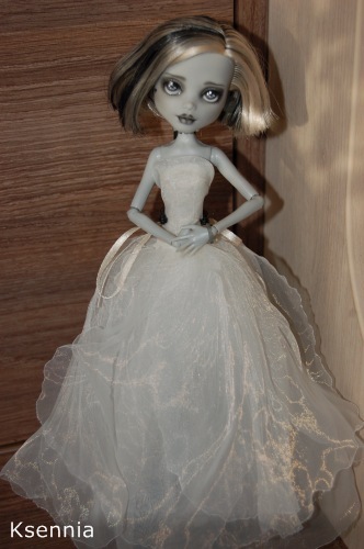 Монстры? Что вы, что вы!...часть 5, pinioned