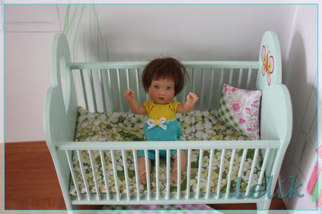 Кроватка для малышки, в масштабе 1:6 | Бэйбики Кроватка для малышки, в масштабе 1:6