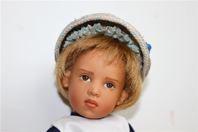 Шарлотта от Helen Kish - "Children Playing On The Beach"