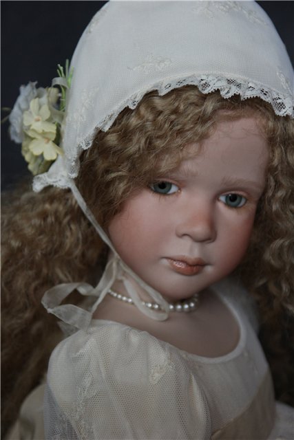 Лилу (Lilou) фарфоровая красавица от Рут Триффайзен (Ruth Treffeisen)