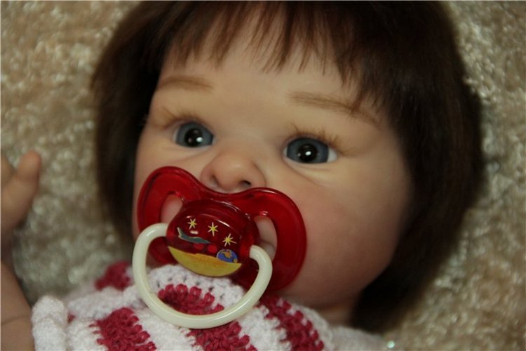 Джулия - малышка из молдика Jill от Adrie Stoete