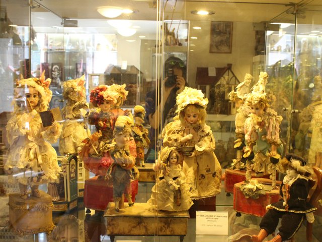 Прогулка по Музею уникальных кукол в Москве. Продолжение
