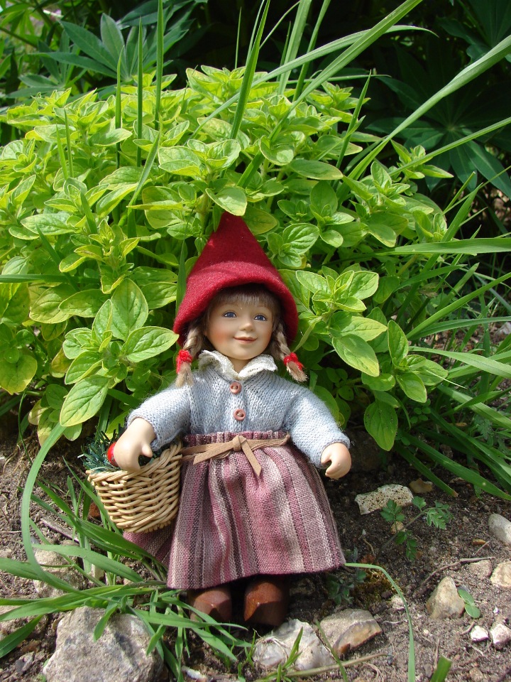 Гномики в красных колпачках от Birgitte Frigast (фото 9)