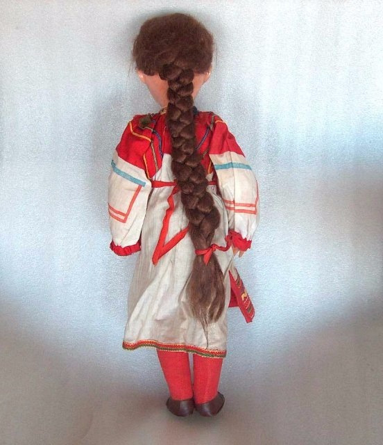 Фабрика 8 марта и серия "Куклы в старинных костюмах русских губерний"