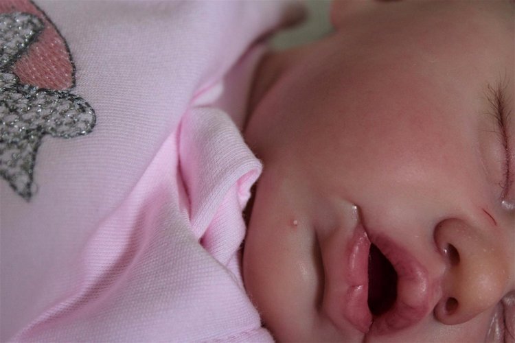 Моя новорожденная малышка Инди