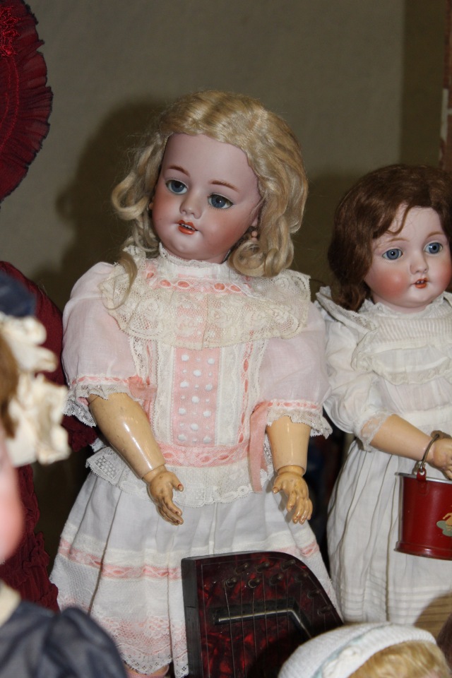 Все на выставку! Продолжение: Куклы и мишки