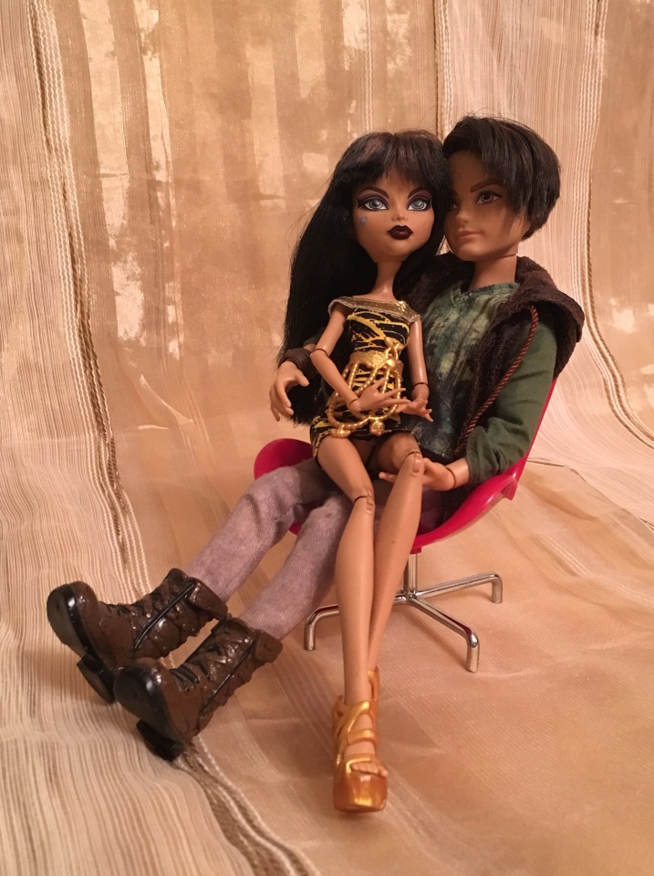 Этюд в персиковых тонах или коллекция монстров