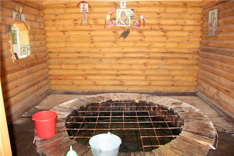 Иваниши. Храм Успения Пресвятой Богородицы