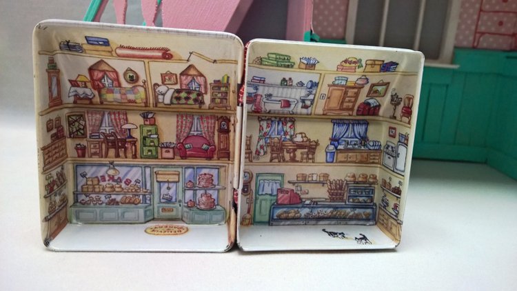 Так вы что, и конфеты за меня есть будете? или, Глаза боятся, а руки делают